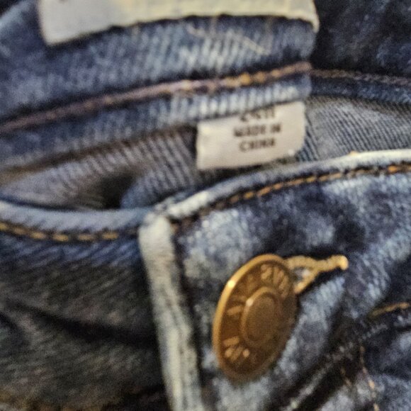 24W jeans - Picture 2 of 3